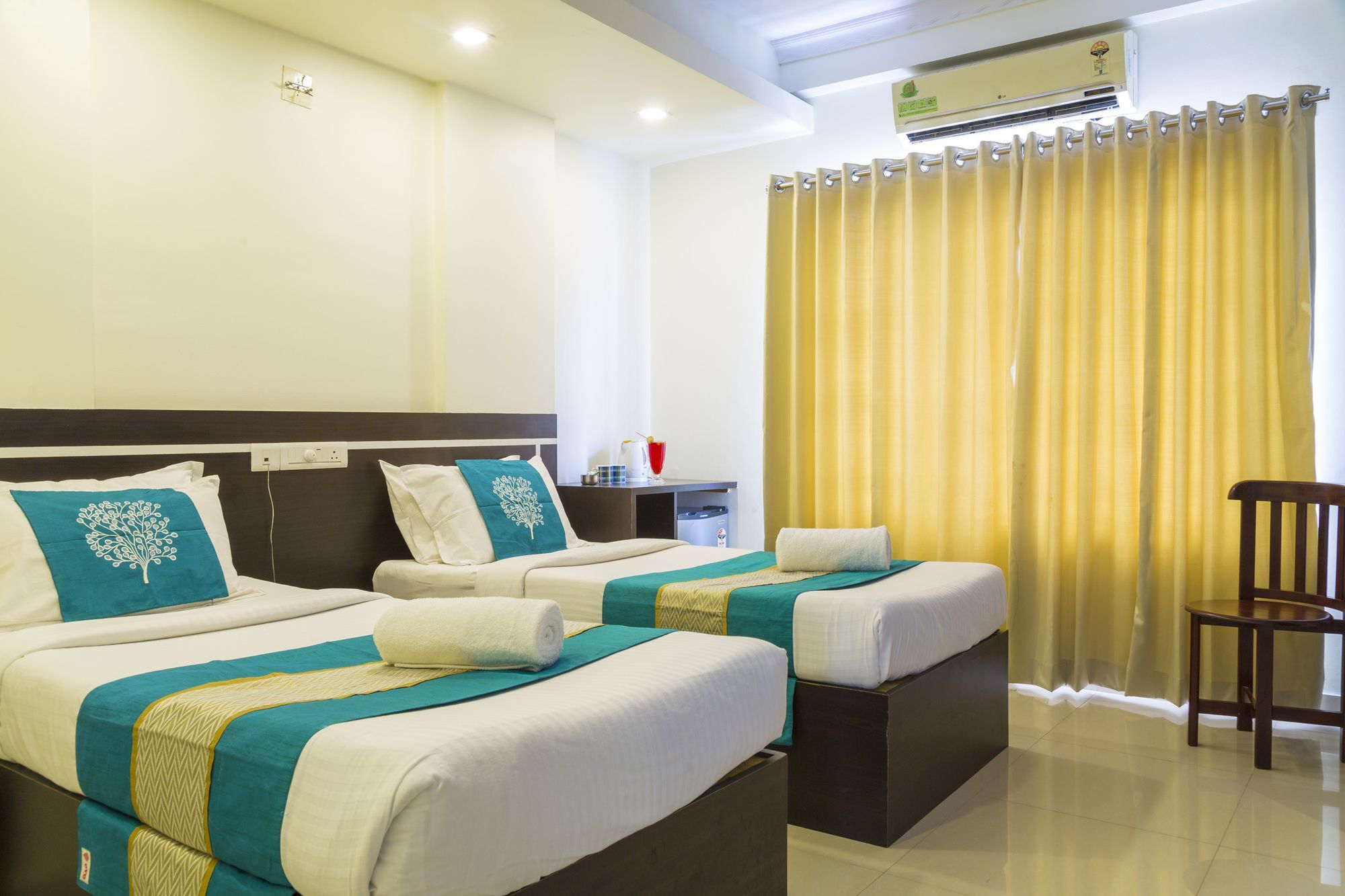 Hotel Sm Regency Kochi Exteriör bild