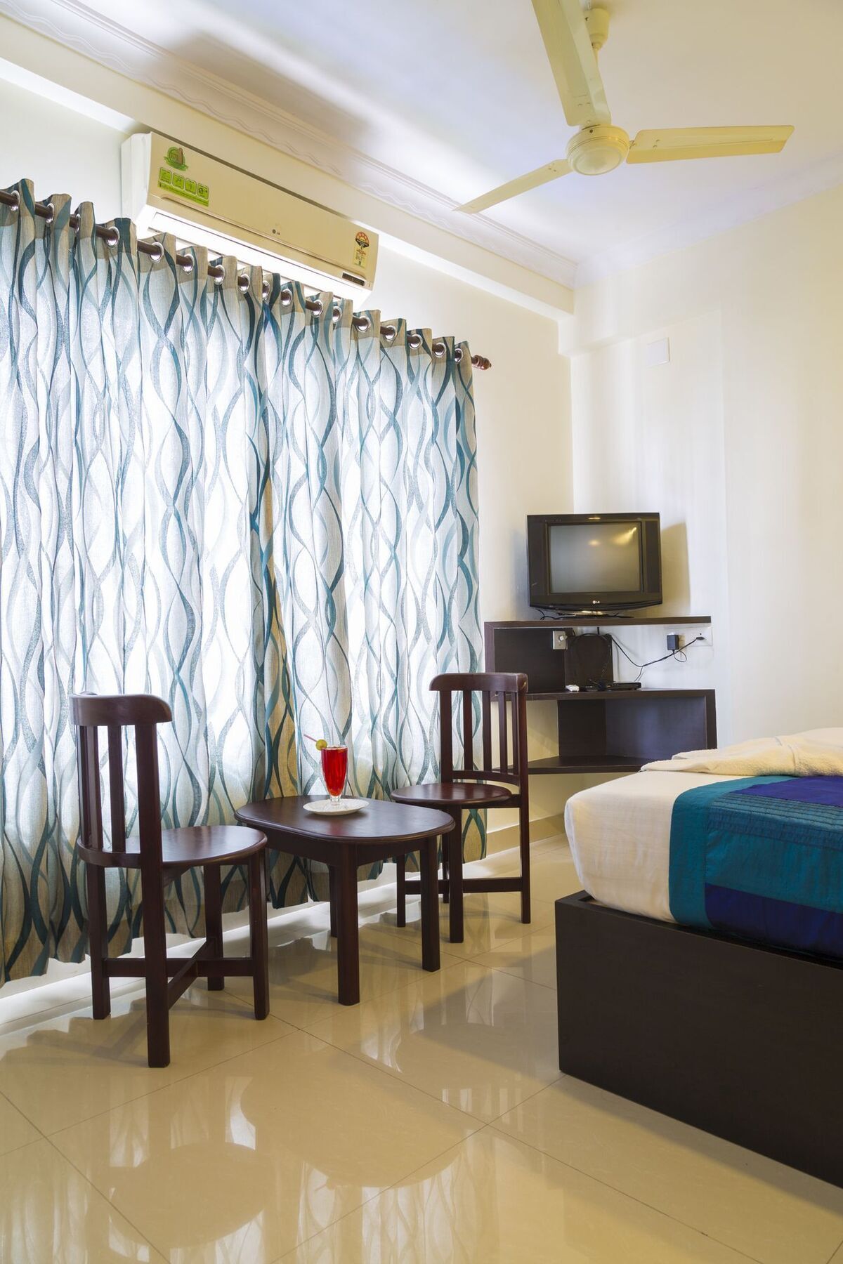 Hotel Sm Regency Kochi Exteriör bild